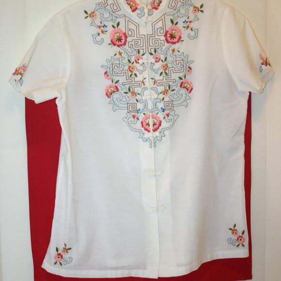 VTG Cotton Blend Oriental Style Cream Blouse w/Embroidery SZ Medium B-154 - Picture 2 of 6